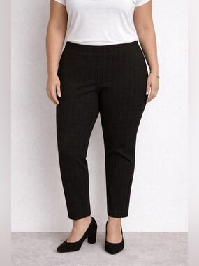 Maze Collection ankle cropped black pant with dotted squares pattern Woman’s 1X